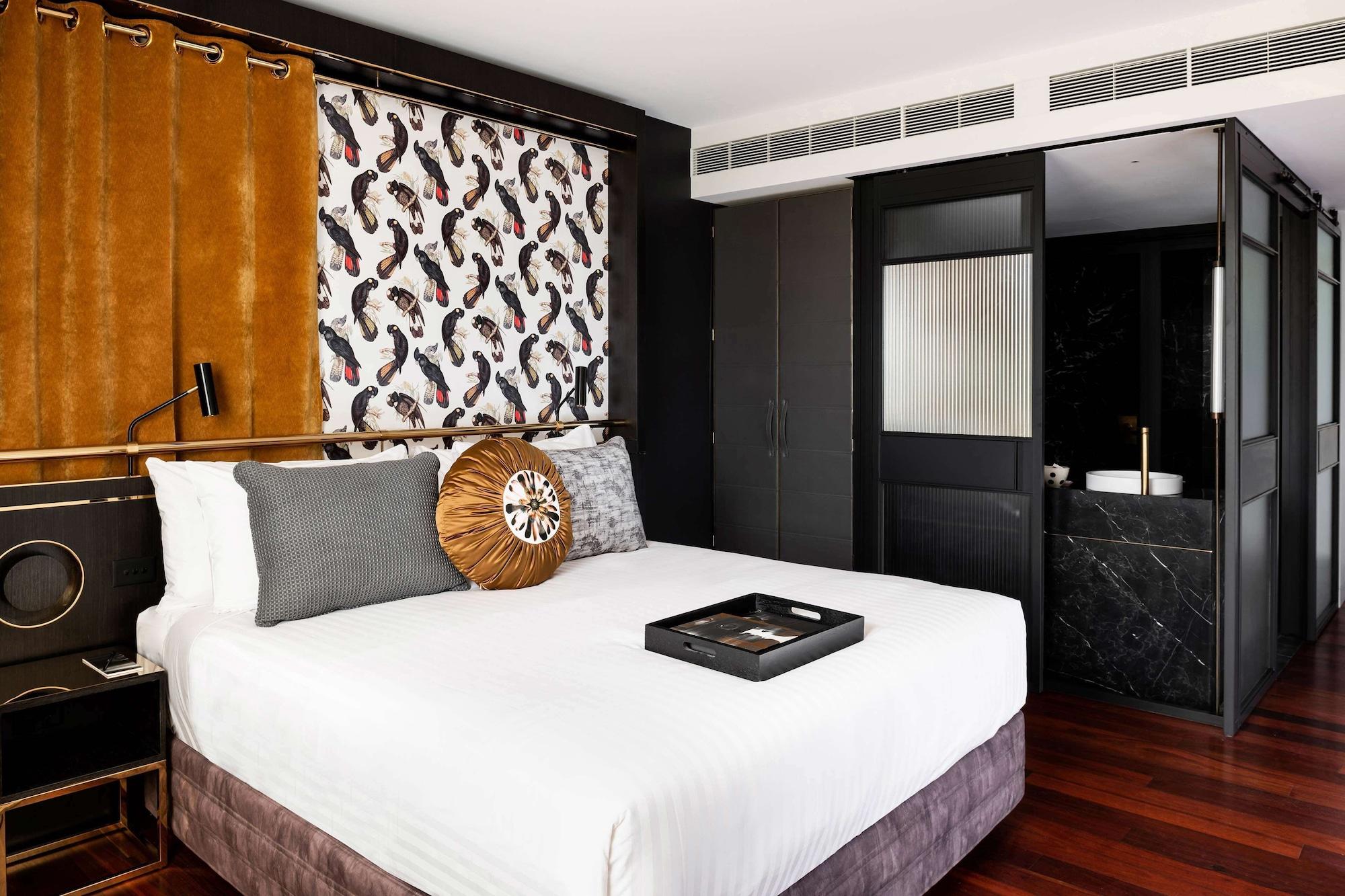 Qt Perth Hotel Exterior foto A bedroom at the hotel
