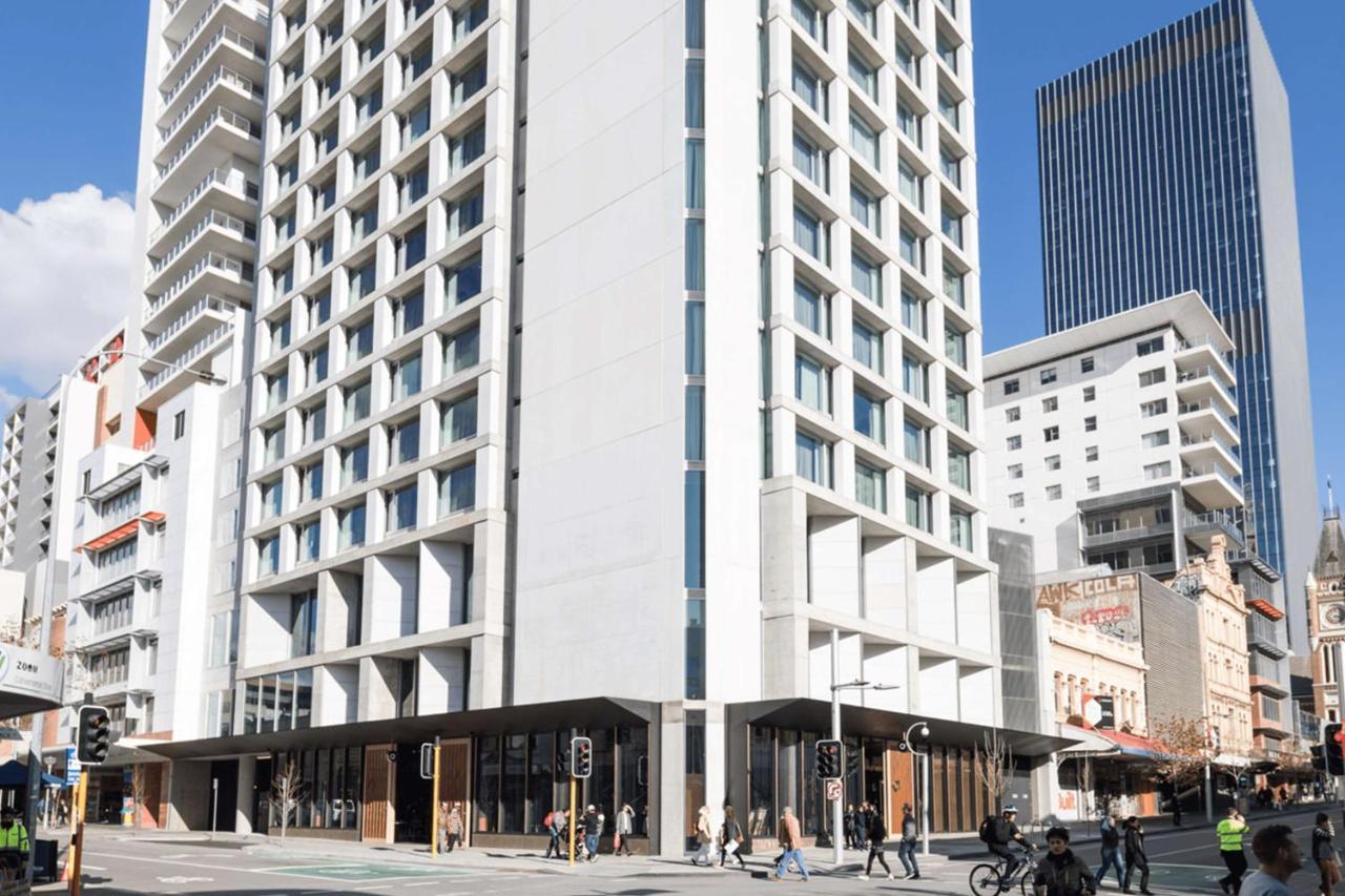 Qt Perth Hotel Exterior foto The Standard Bank building in Johannesburg