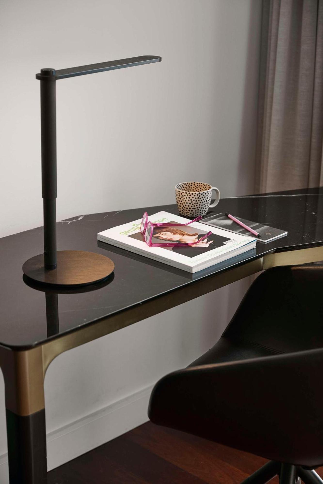 Qt Perth Hotel Exterior foto A table with a glass top