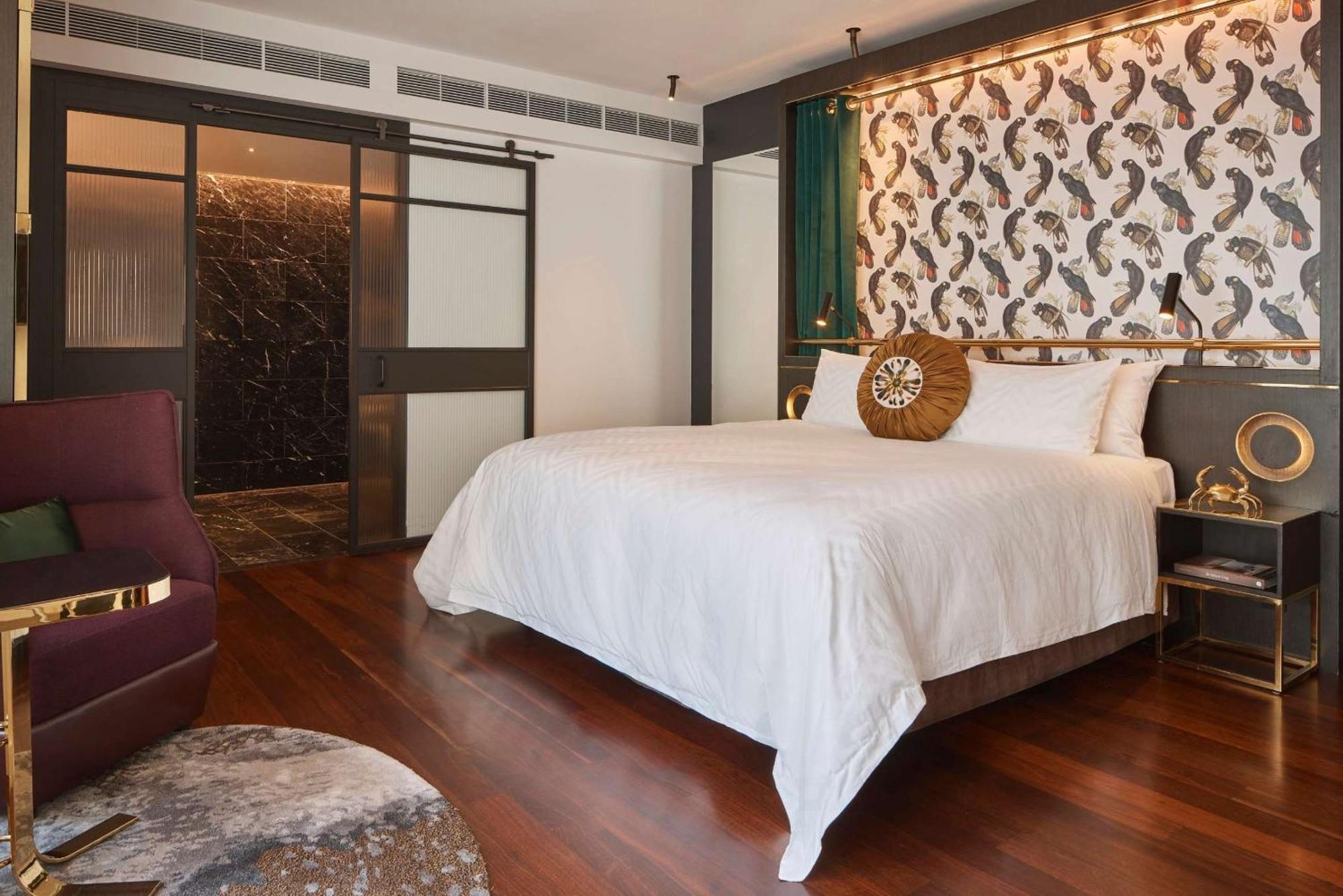 Qt Perth Hotel Exterior foto A bedroom at the hotel